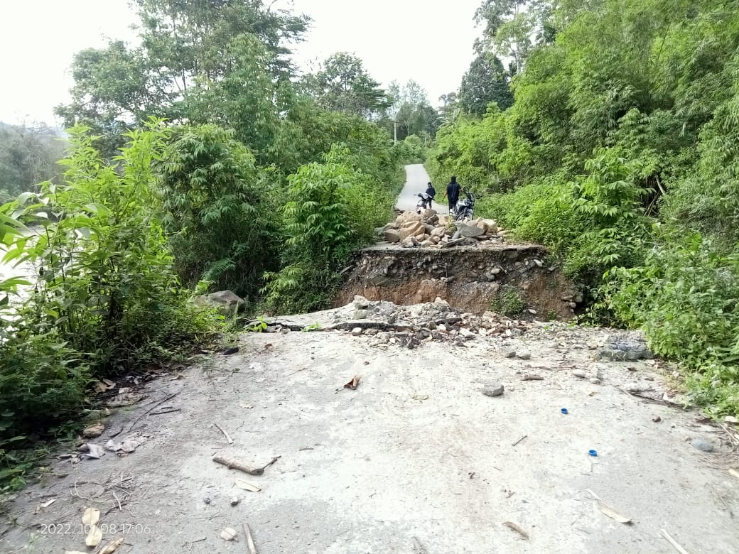 Banjir Dan Longsor Landa Galus Banjir Dan Longsor Landa Galus