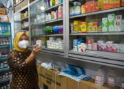 Tindaklanjuti Larangan Penggunaan Obat Sirop, Dinkes Sidak Apotek Hingga Klinik