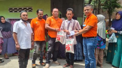Ketua Pewarta Melayat Kerumah Almarhumah Roswen Yang Meninggal Dunia Sekaligus Berikan Bantuan