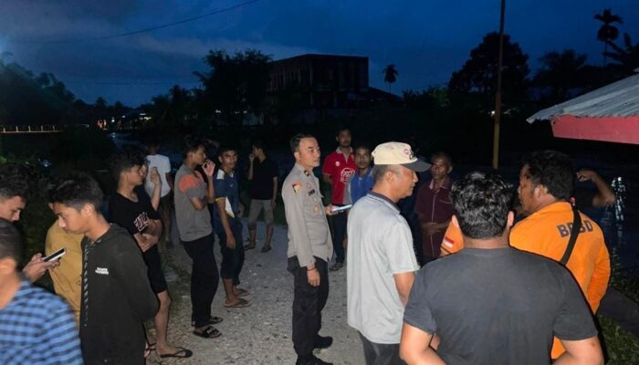Di Tengah Guyuran Hujan, Tim Gabungan Sisir Krueng Langsa Cari Pelajar Tenggelam