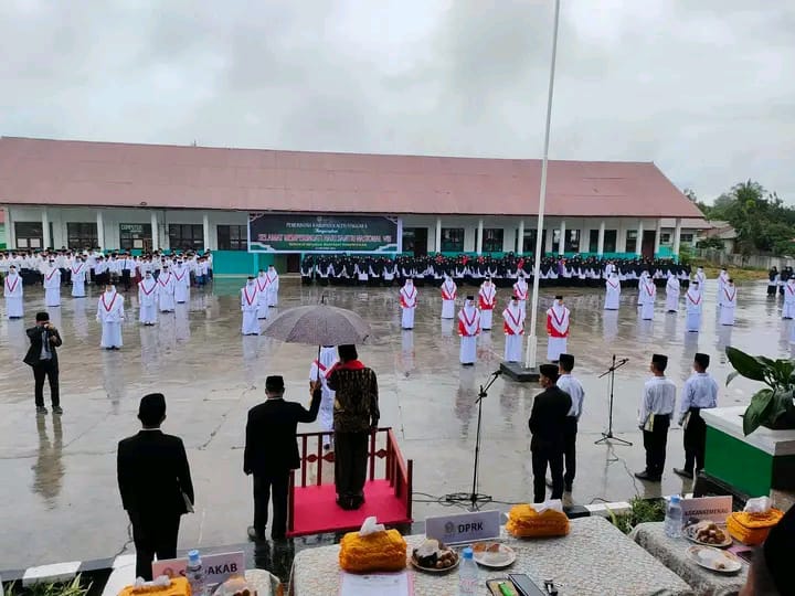 Peringatan Hari Santri Nasional Di Agara Diguyur Hujan