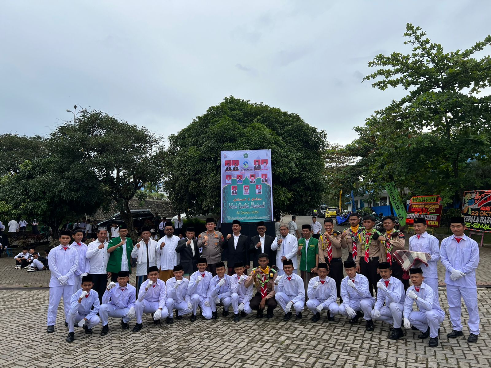 Kapolres Simalungun Hadiri Peringatan Hari Santri Nasional 2022 Kapolres Simalungun Hadiri Peringatan Hari Santri Nasional 2022