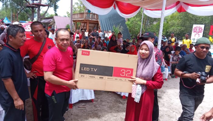 Bhakti Sosial PDIP Batubara Bagi 1000 Paket Sembako