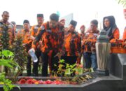 Rangkai HUT PP Ke 63 Tahun, MPW Pemuda Pancasila Ziarah ke Makam Sesepuh