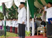 Pj Gubernur Aceh Irup Hari Santri Di Pesantren Al-Manar Aceh Besar