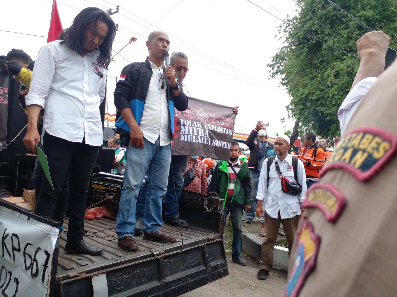 Driver Ojol Tuntut Kominfo Sumut Tertibkan Aplikator Tak Memihak