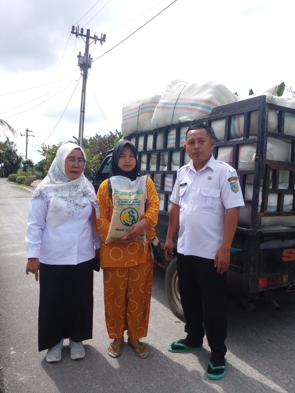 Pemkab Batubara Bantu Petani Tiga Ton Bibit Padi
