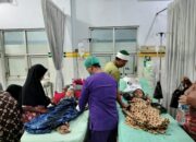 Diduga Keracunan Makanan, Puluhan Warga Dilarikan Ke RSUD Panyabungan