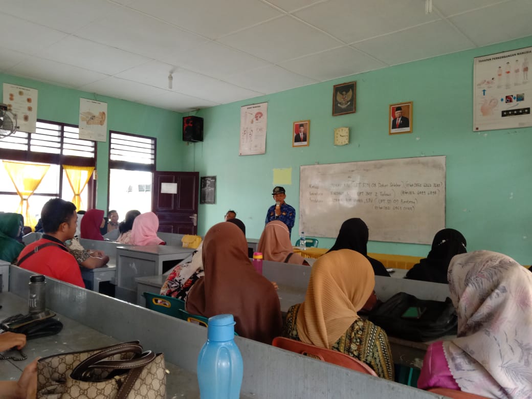 Puluhan Guru Non PNS Terima SK Gratis Di Talawi