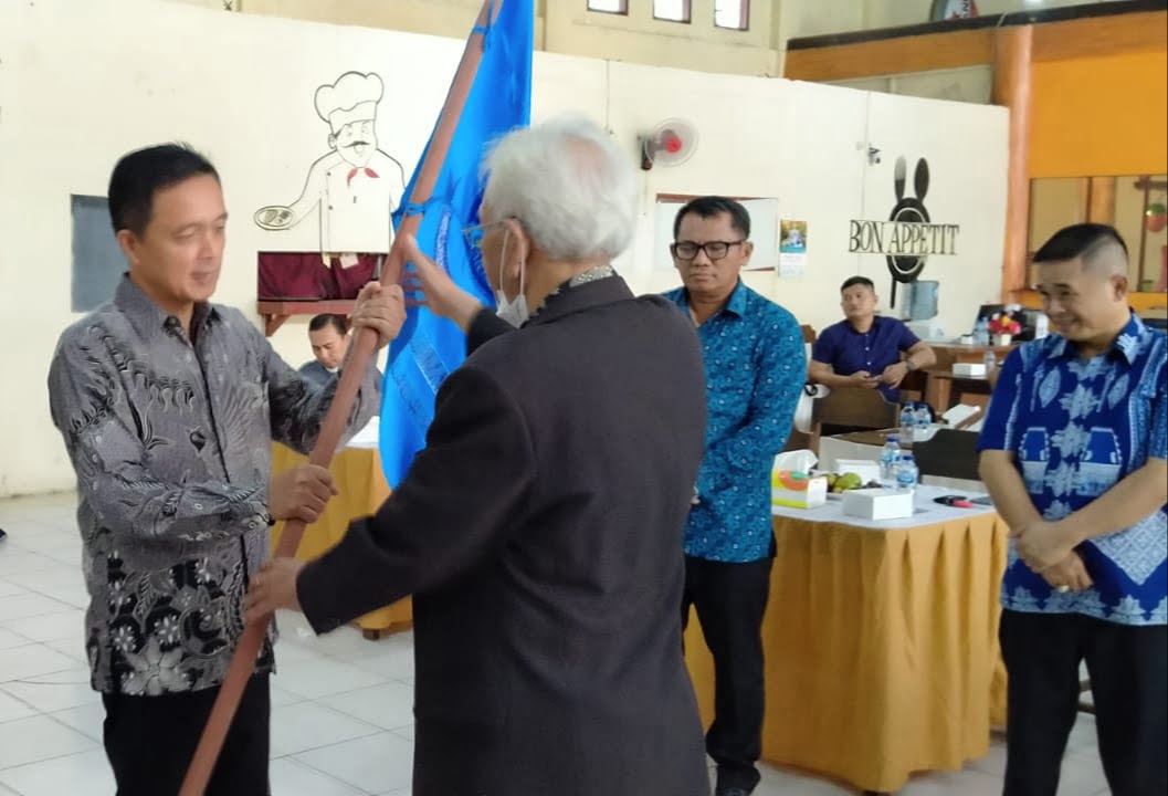 Ikatan Alumni UKi Wilayah Kepulauan Nias Dilantik
