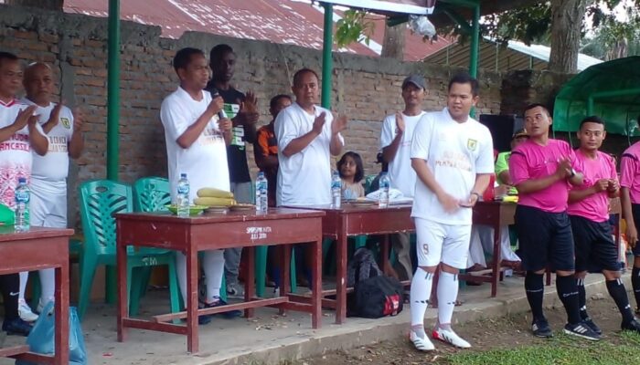Bupati Sergai Buka Turnamen Sepakbola Old Crack MPC PP