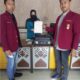 KETUA DPD IMM Sumut M Arifuddin Bone dan Sekretaris Rahmad Darmawan Daulay memperlihatkan bukti laporannya di Kejatisu, Kamis (20/10). Waspada/Ist