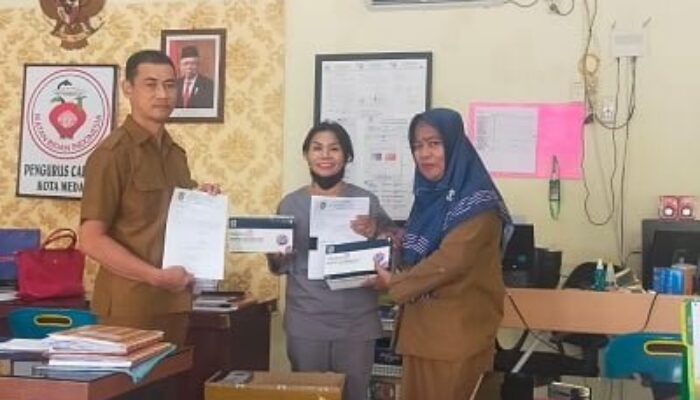 DPPKB Kota Medan Serahkan Rapid Test ke IBI