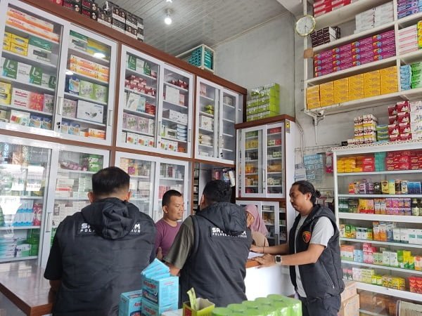 Polisi Sisir Belasan Toko Obat Di Aceh Timur Polisi Sisir Belasan Toko Obat Di Aceh Timur