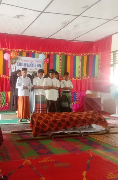 Peringatan Maulid Nabi Muhammad Keluarga Besar SMPN 4 Penanggalan