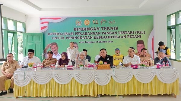 Salim Fakhry sampaikan sambutan Bimtek. Waspada/Seh Muhammad Amin