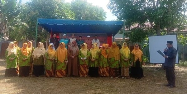 PENGURUS PAA Muhammadiyah saat dikukuhkan Ketua PDM, dr. H. Syahyuril. Waspada/Khairul Boangmanalu