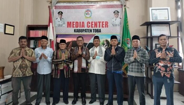 Bupati Toba Terima Audensi PBMT