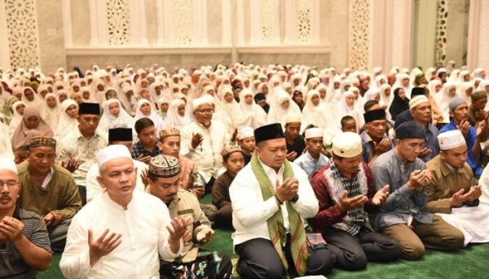 Bupati Tapsel Dan 1.500 Jamaah Doakan Alm Panusunan Pasaribu