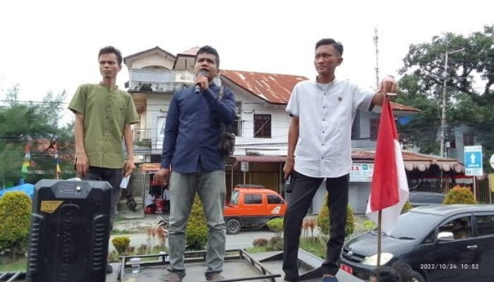 Puluhan Pemuda Demo Dewan Pertanyakan Kejanggalan Perekrutan Calon Panwaslihcam