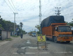 Jalan Negara Di Aceh Timur ‘Bertabur’ Lubang