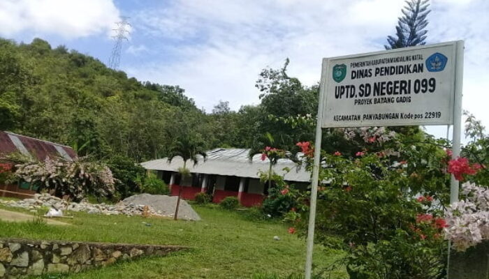 SDN 099 ‘Kupak-kapik’ Dibangun Dan Direhab