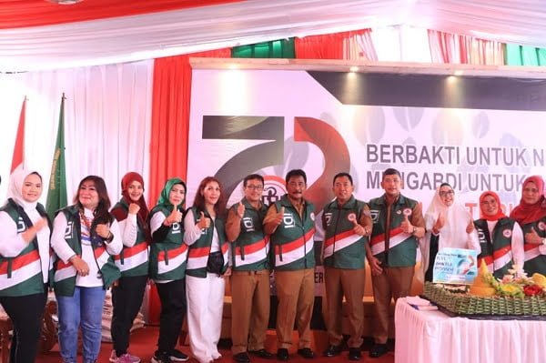 Usai acara tersebut Wali Kota Binjai H Amir Hamzah foto bersama dengan anggota IDI Kota Binjai (waspada.id/Ist)
