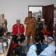 Plt Kepala Dinas Perpustakaan Kabupaten Batubara Elpandi, S.Ag, MH saat menyambut siswa SD IT Al-Ihya Tanjung Gading dalam kegiatan Outing Class. Waspada,id/Iwan Has