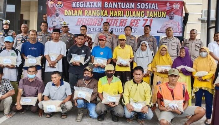 HUT Ke-71 Humas Polri, Polres Agara Bagikan Bansos