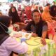 Jajaran Polres Abdya menggelar pengobatan dan layanan kesehatan gratis, bagi masyarakat ‘Nanggroe Breuh Sigupai’, dalam dalam rangka peringatan Hari Ke-71 Humas Polri, Rabu (26/10). Waspada.id/Syafrizal