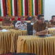 Pj Bupati Marthunis didampingi Asissten I dan Asissten II, Plt Kadis Perhubungan, dan Kabag Prokopim saat zoom meeting bersama Kemendagri. WASPADA.id/Ariefh.