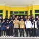 Wali Kota Padang Sidempuan Irsan Efendi Nasution SH, MM (7 kanan depan) dan Wakil Wali Kota Ir.Arwim Siregar (6 kanan) foto bersama dengan relawan PMI Padang Sidempuan, Kamis (27/10). Waspada.id/ist.