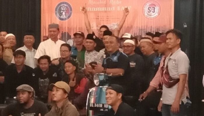 Pecinta Kereta ‘Jadul’ Kopdar Maulid Nabi