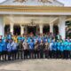 Usai upacara peringatan HSP ke-94 tahun 2022 para punggawa DPD II KNPI Kota Langsa berfoto bersama dengan unsur Forkompimda Kota Langsa di halaman Pendopo Wali Kota Langsa, Jumat (28/10). Waspada.id/Rapian