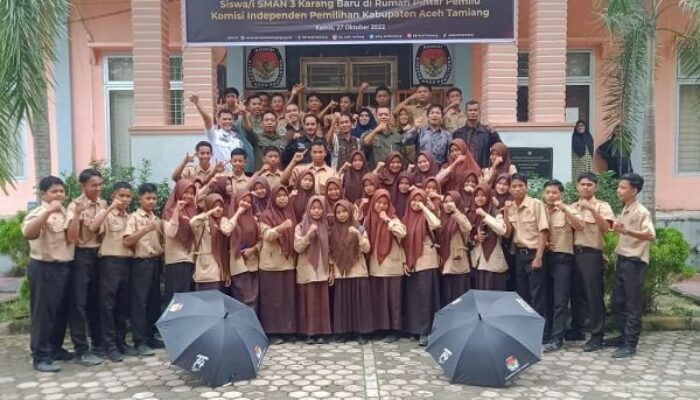 KIP Aceh Tamiang Disambangi Siswa SMAN 3 Karang Baru