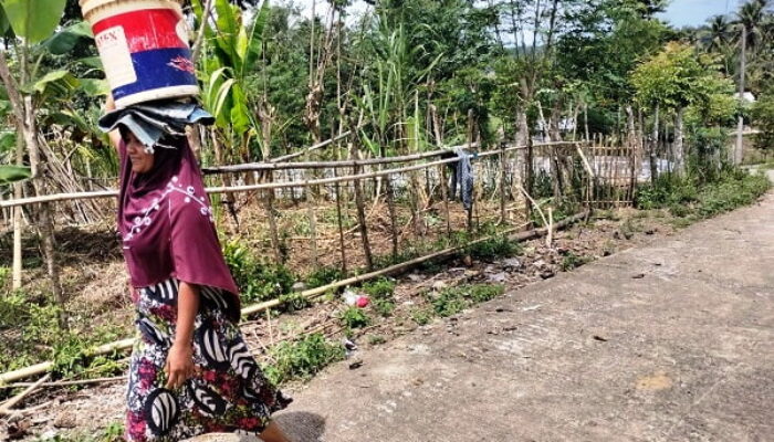Warga Transmigrasi Tiro Kesulitan Air Bersih