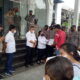 Kordinator Perkumpulan Sumut Watch Divisi Non Litigasi Gading S menyerahkan pernyataan sikap mereka tentang tuduhan berbagai dugaan tindak pidana Plt Dirut PDPHJ setelah membacakannya, kepada Staf Ahli Pemko yang juga Ketua Dewan Pengawas PDPHJ Happy Oikumenis Daely saat bersama belasan rekannya aksi demo di halaman Balai Kota, Jl. Merdeka, Rabu (12/10).(Waspada-Edoard Sinaga).
