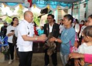 Bupati Taput Berikan Bantuan Bibit Ternak, Tingkatkan Ketahanan Pangan