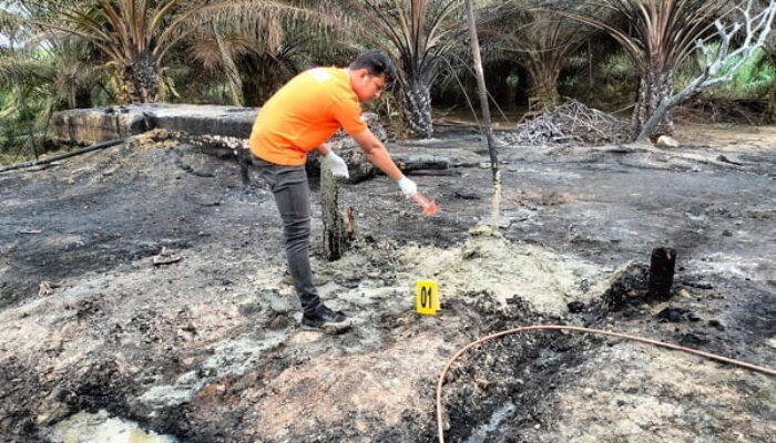 Polisi Olah TKP Kebakaran Sumur Minyak Di Aceh Timur