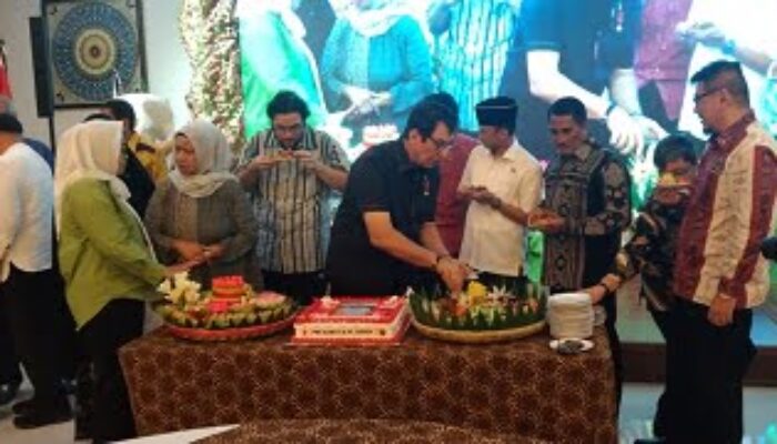 Gelar Syukuran HUT Ke 72 Rahmat Shah Akui Selalu Disiplin Kerja Keras Tanpa Pamrih