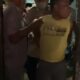 PERSONIL Polsek Medan Area membekuk seorang pria dalam keadaan mabuk yang diduga menganiaya ibu dan adiknya, di Jl. Seto, Kecamatan Medan Area, Minggu (16/10) malam. Waspada/Ist