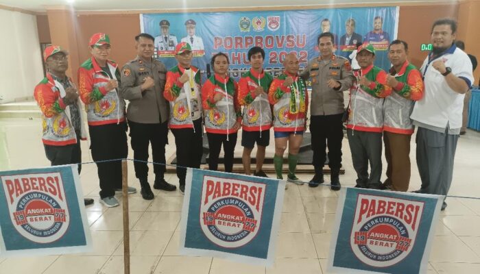 Giliran Angkat Berat Sumbang Emas Medan