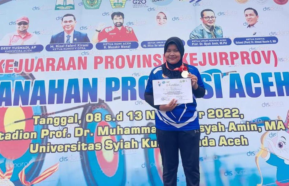 Mahasiswa Keperawatan Raih Perak Kejurprov Panahan