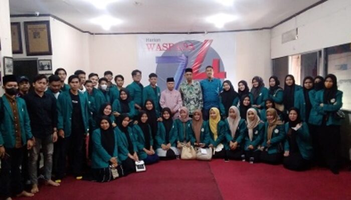 Mahasiswa IAIN Lhokseumawe Kunjungi Harian Waspada