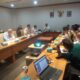 Komisi D DPRD menggelar rapat dengan Dinas Bina Marga dan Bina Konstruksi (BMBK) Sumut, Inspektorat Prov Sumut, PT Waskita Karya selaku kontraktor proyek tahun jamak (multiyears),  PT Sumber Mitra  Jaya (SMJ) dan PT Pijar Utama, yang dipimpin Ketua Komisi D Benny Sihotang dan dihadiri Wakil Ketua DPRD Sumut Harun Mustafa Nasution, Kamis (3/11) sore di DPRD Sumut. Waspada/Partono Budy