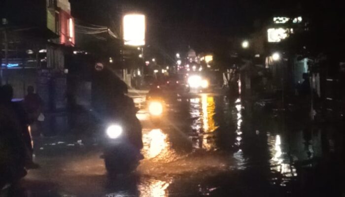 Tamiang Masih Diguyur Hujan, Banjir Masih Tinggi, Jalinsum Aceh-Medan Sepi