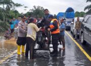 Banjir Terjang Aceh Selatan, Transportasi Tapaktuan-Medan Lumpuh