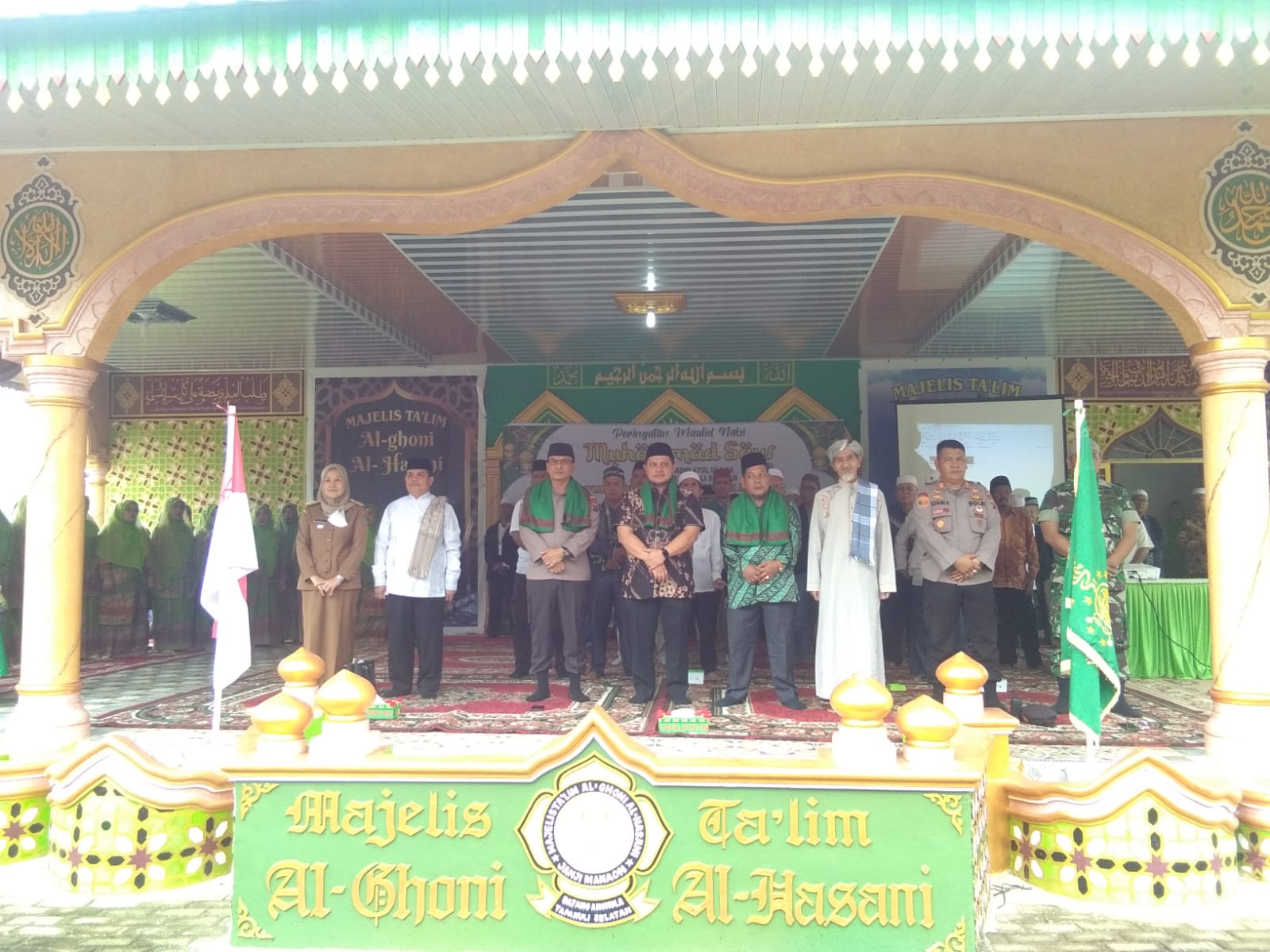 Ketua DPRD Tapsel : Meneladani Rasulullah Dalam Kehidupan Sehari-hari