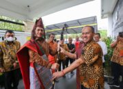 PPSD Siahaan Sematkan UlosKepada Wagubsu