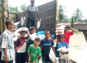 Warga Pangkalansusu Bantu Sembako Korban Banjir Aceh Tamiang